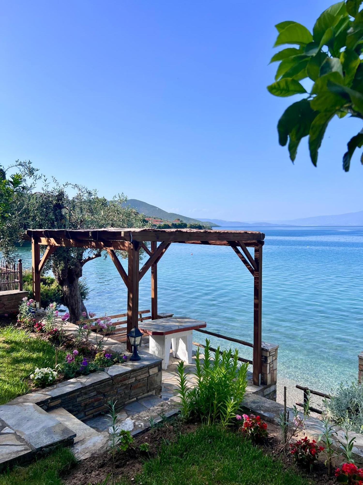 Villas Nies Seaside Appartments Sourpi Exterior photo